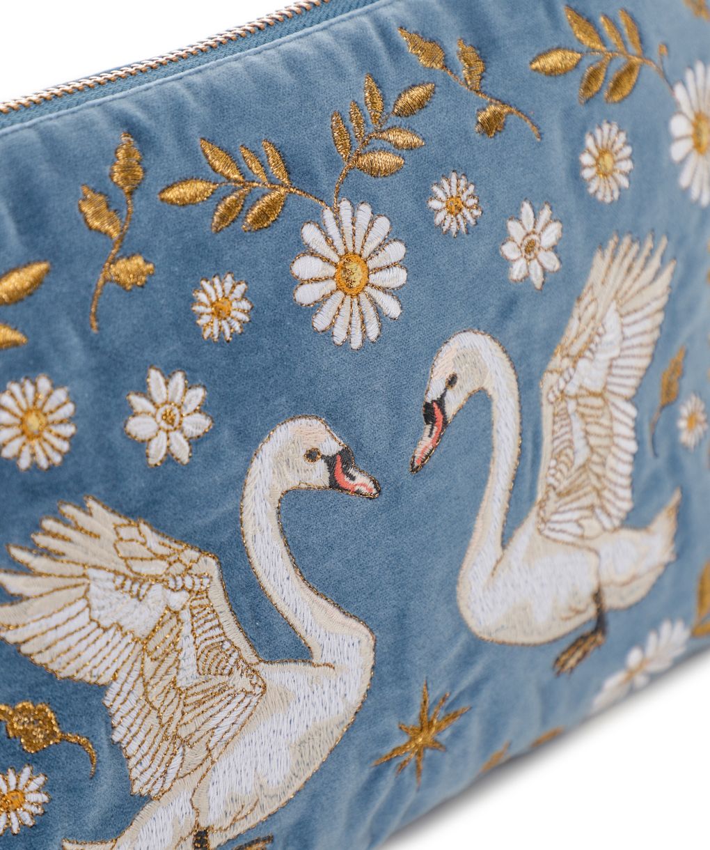 Elizabeth Scarlett Swan Garden Everyday Pouch | Jules B