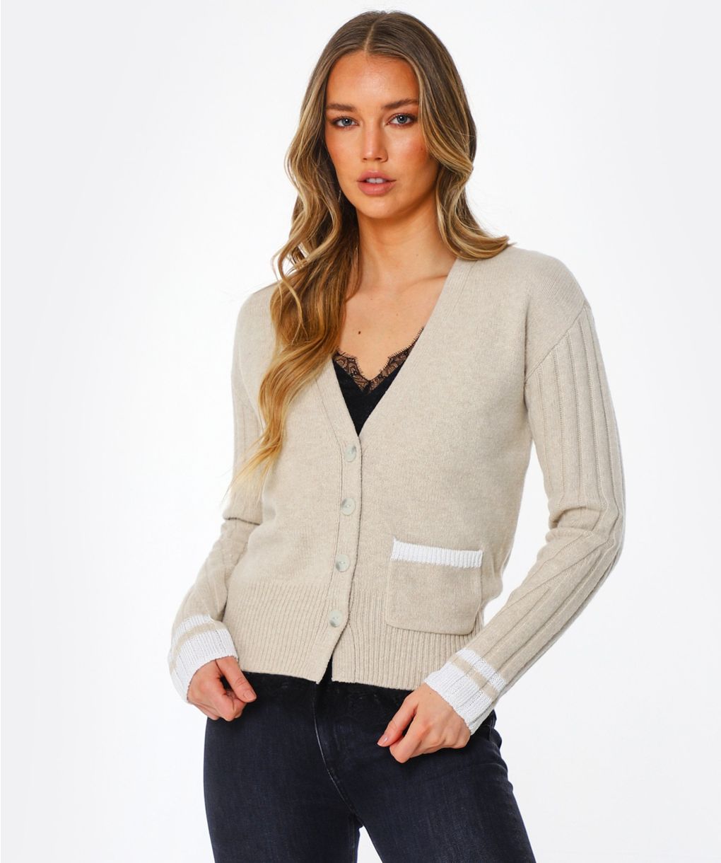tan hoodie outfit women's