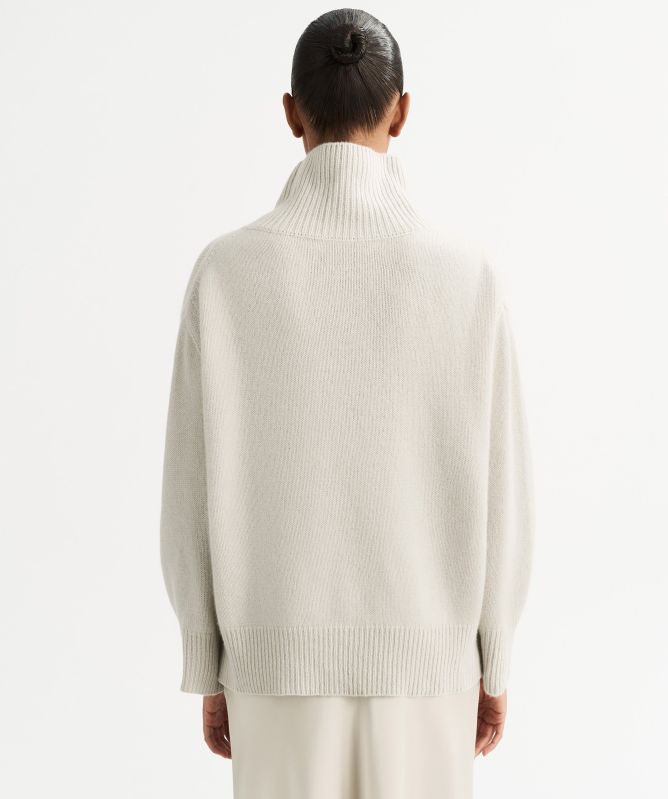 Soft Goat Boyfriend Turtleneck Cashmere Jumper