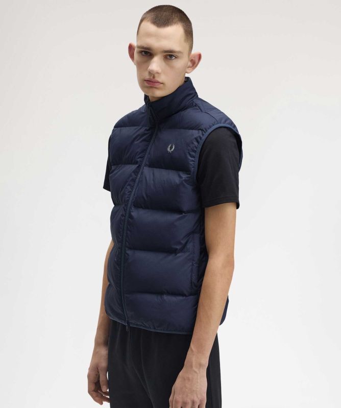 FRED PERRY / Insulated Gilet Mサイズ　極美品 Fred Perry Navy Insulated Gilet