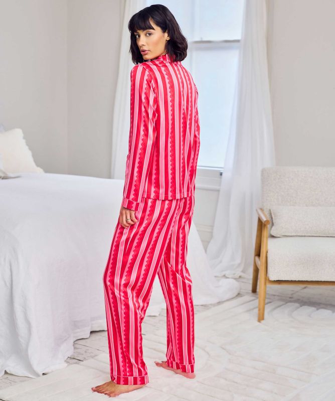 Chelsea Peers Satin Wiggle Heart Long Pyjamas