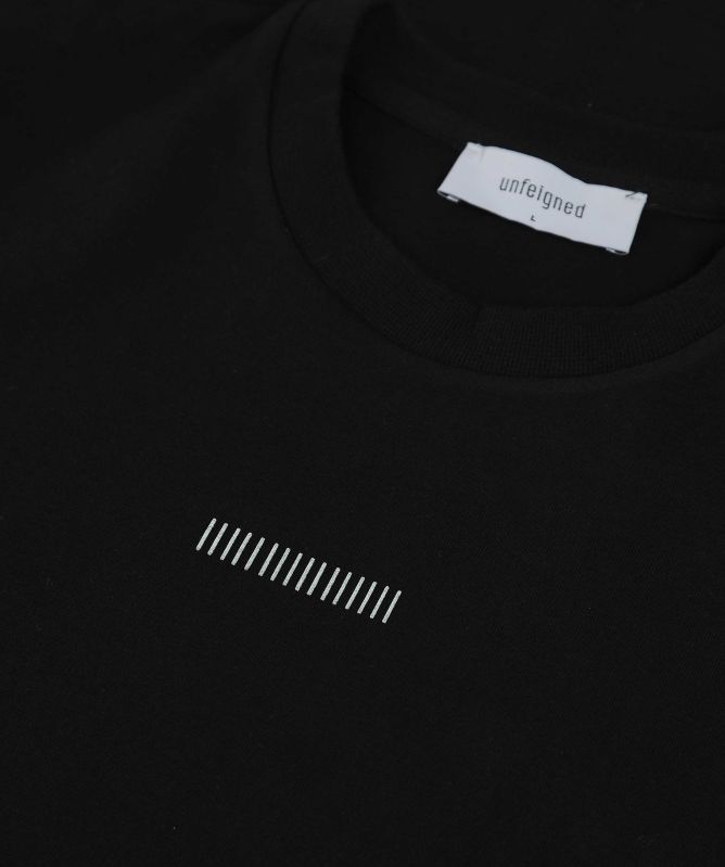 unfeigned Basic Long Sleeve T-Shirt