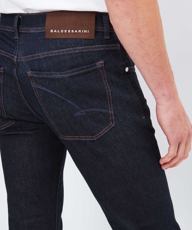 Әлеуметтік желілерде порно блокталған