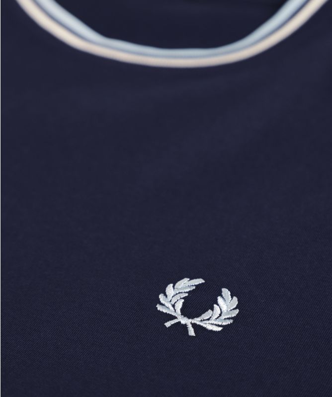 Camiseta Fred Perry M1588 - Color Ice/midnight Blue, Diseño Clásico De La Marca