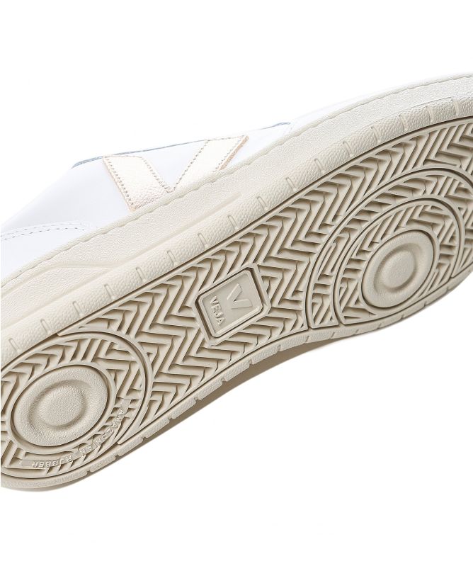 VEJA Women's V10 Leather Trainers