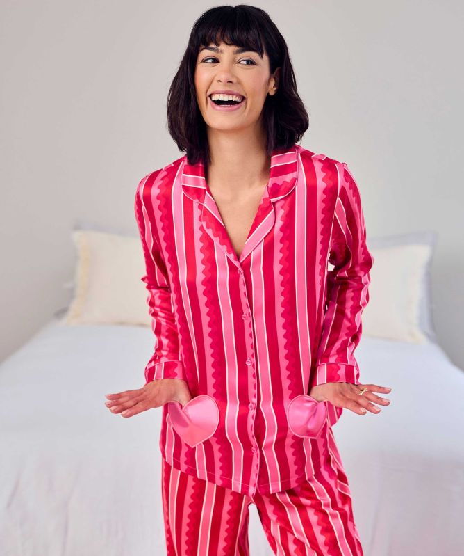 Chelsea Peers Satin Wiggle Heart Long Pyjamas