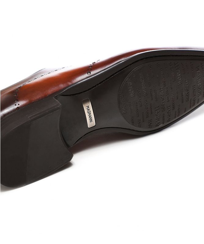 Magnanni Hand-Painted Leather Wing-Tip 