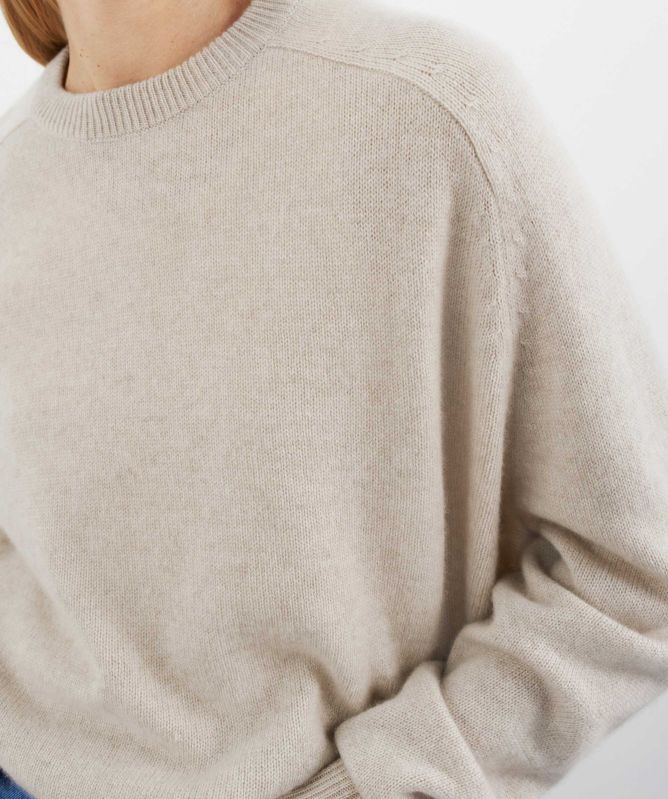 Soft Goat Cashmere Boyfriend O-Neck Jumper