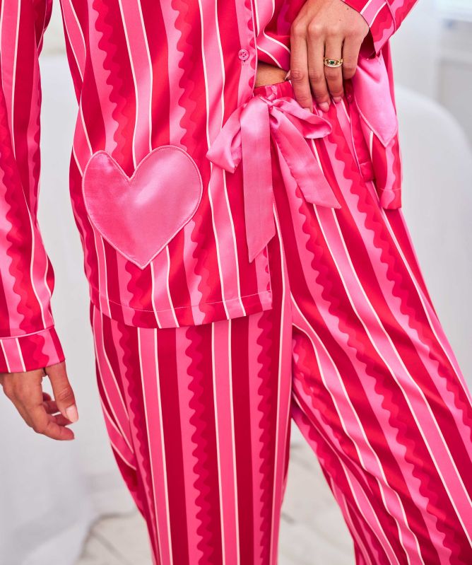 Chelsea Peers Satin Wiggle Heart Long Pyjamas