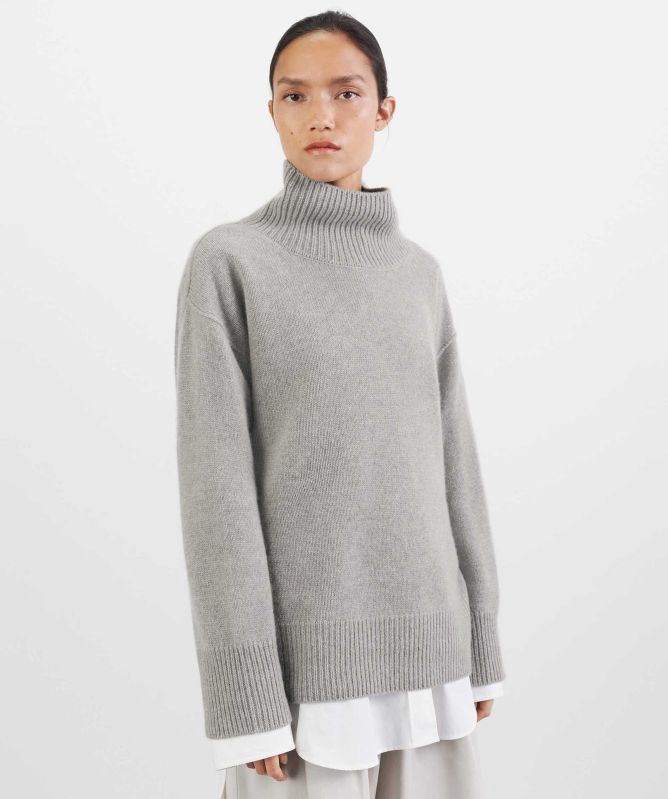 Soft Goat Boyfriend Turtleneck Cashmere Jumper