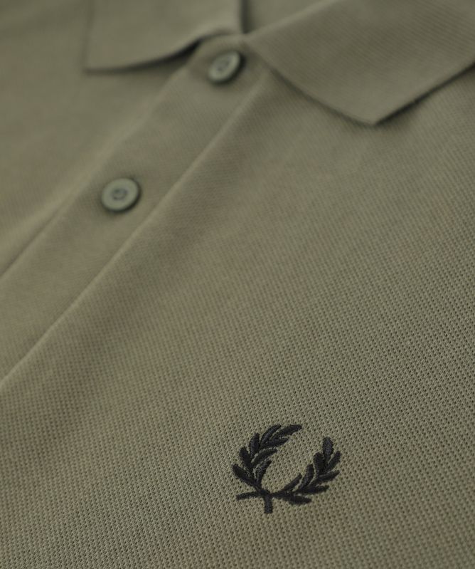 Fred Perry M6000 The Fred Perry Shirt