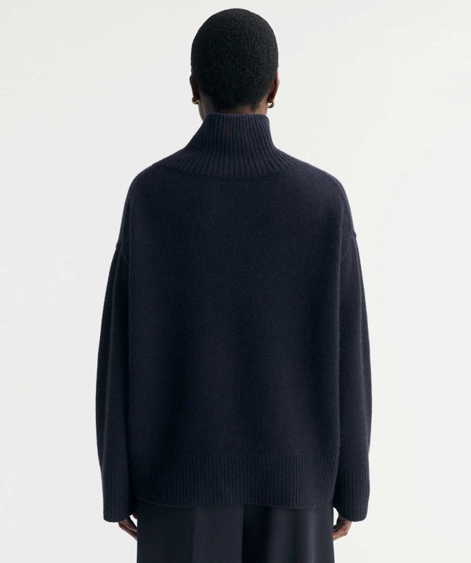 Soft Goat Boyfriend Turtleneck Cashmere Jumper