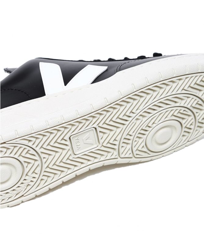 VEJA Mens Leather V-12 Trainers