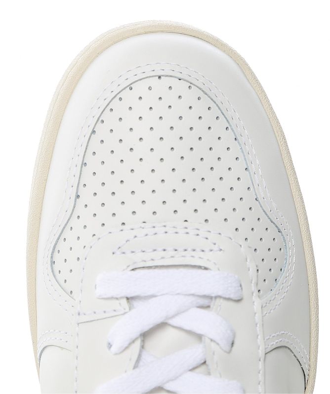 VEJA Women's V10 Leather Trainers