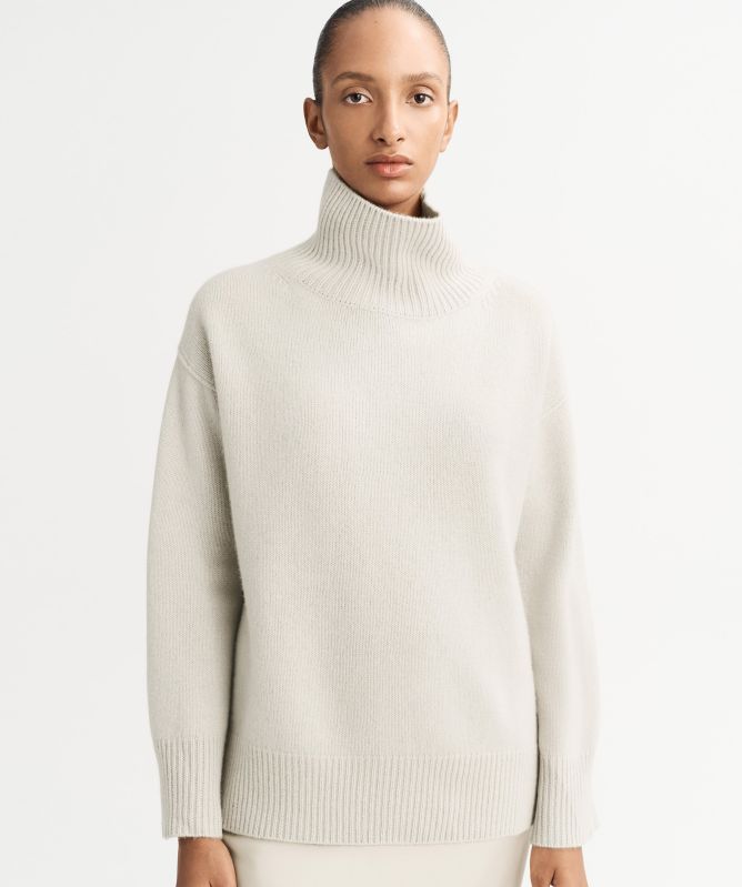 Soft Goat Boyfriend Turtleneck Cashmere Jumper