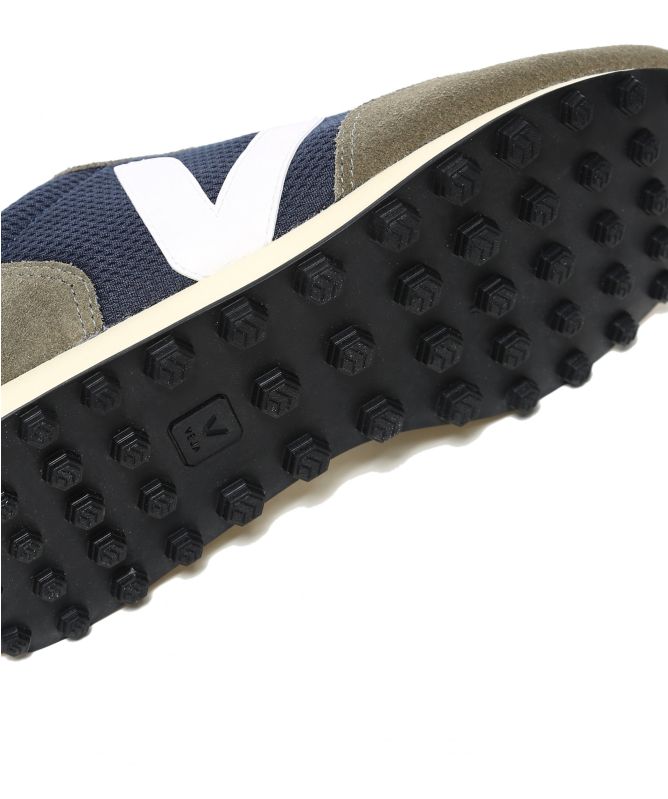 VEJA Mens Alveomesh Rio Branco Trainers